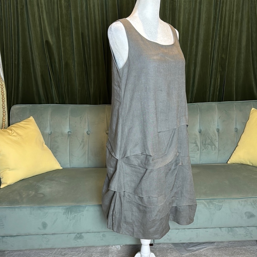 Chalet Layered Gray Sleeveless Dress - Picture 3 of 5